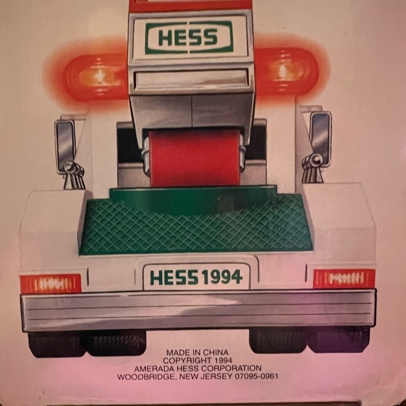 4 MIB 1990s Hess Trucks Bundle plus Set of 1996 Hess Truck Glasses, Mint - Picture 7 of 15